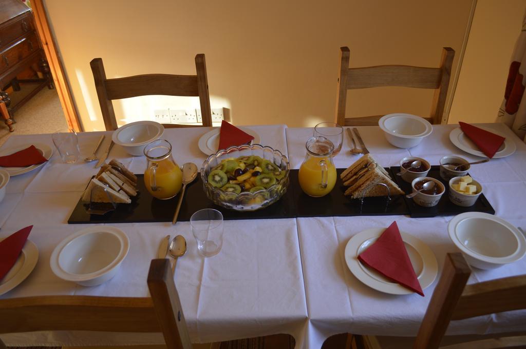 Troedyrhiw Bed & Breakfast คาร์ดิแกน ภายนอก รูปภาพ